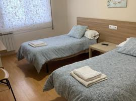 Pension Valcarce, hotel v destinaci Ponferrada