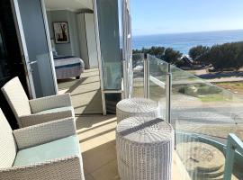 Spacious 2 bedroom space with breathtaking seaview, hotel u gradu 'Mosselbaai'