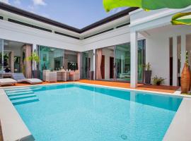 Magnificent 2BR Villa Isawan with Salt Pool, hotel in Ban Saiyuan (1)