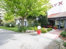 Hôtel-Restaurant La Belle Poule - Contact Hotel，羅什福爾的飯店
