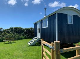 Ewe With A View Sea View Shepherds Huts, hotel with parking in Breage