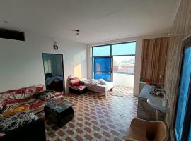 V P HomeStay Live like a Family, hotel in Rāmnagar
