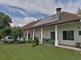 ÁGÓC Vendégház, guest house in Alsóberecki