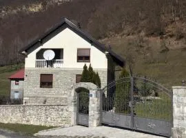 Guest House Vuthaj