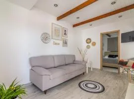 The Holiday House 4