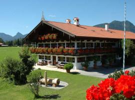 Gaestehaus Webermohof, farm stay in Rottach-Egern