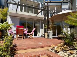 42 Spinnaker, The Quays, hotel cerca de Featherbed Boat Cruises, Knysna