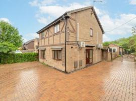 Extensive 4 bed close to Peterborough, hotell med parkering i Ramsey