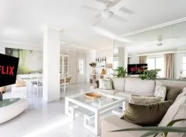 EDEN RENTALS Oasis Penthouse in Santa Cruz