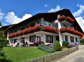 Ferienwohnung-Susanne-im-Gaestehaus-Bergfrieden, apartment in Bad Bayersoien