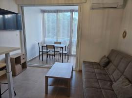 Grande motte Studio cabine parking clim plage 500m, hotell sihtkohas La Grande-Motte