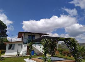 FINCA COOMPAB, villa em El Peñol