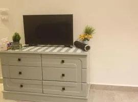Newly renovated cozy studio 2 min 2 SEA