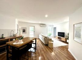 Guest house on the park, holiday rental in Burwood East