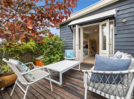 Number Eight, pet-friendly hotel in Lorne