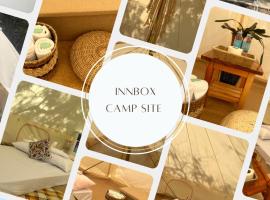 INNBOX CAMPSITE: Bolinao şehrinde bir otel