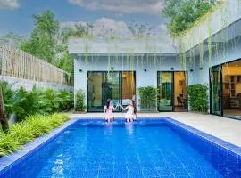 Rainforest Hotel by NSUN