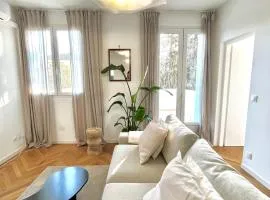 LE MÉDITERRANÉEN - Terrasse - Parking