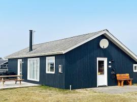 8 person holiday home in Thisted, bolig ved stranden i Nørre Vorupør