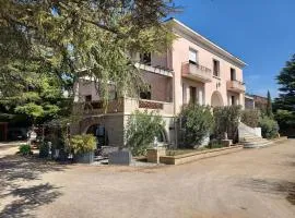 Appartement entier, jacuzzi et parc