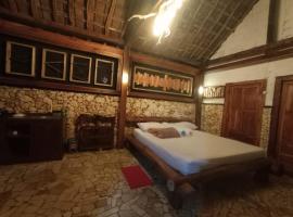 Nirankara Nglolang Resort, hotel u gradu Baron