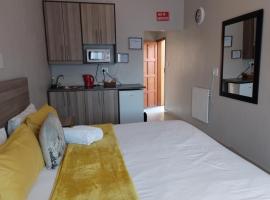 Tokelo Guesthouse Emalahleni, hotel in Witbank