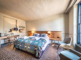 The Feathers Holt, B&B in Holt