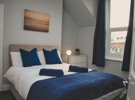 Cosy 2 Bedroom Flat in Sunderland, mökki kohteessa Sunderland