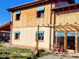 la caseta viva, self-catering accommodation in Olvan
