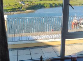 Broadhaven Bay Apartment, hotel en Belmullet