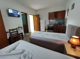 Dona's Studio Apartment