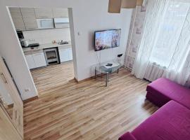 Sakņu 16/18, hotel a Daugavpils