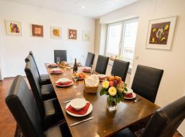 Holiday Home Jula by Interhome, hotel di Ediger-Eller