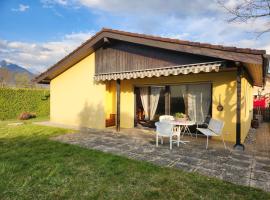 Holiday Home Dorenavant by Interhome, casa de alquiler en un lago en Bouveret