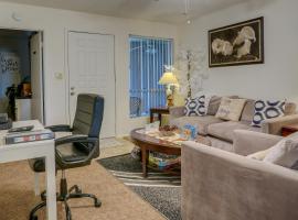 Peaceful Peoria Vacation Rental Near Westgate!, hotel in Peoria