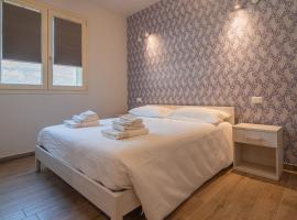 Le Alpi bed&living – hotel z parkingiem w mieście Esine