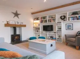 Church Cottage - Quaint farmhouse cottage with modern twist, Dog Friendly, Sleeps 6-7