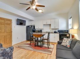 Downtown Marlinton Vacation Rental Apartment!, casa per le vacanze a Marlinton