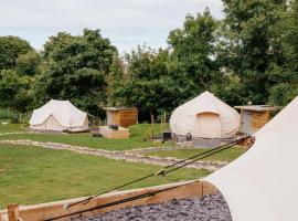 Glamping Red Wharf Bay، فندق بالقرب من ريد وارف باي، Pentraeth