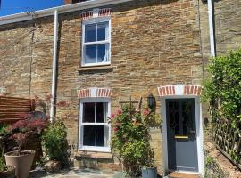 Modern Cottage: Free Parking, Garden, Sea Views, hotell i St Agnes