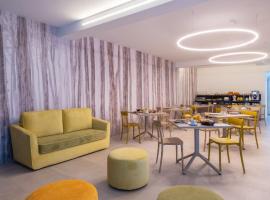 Tarsis Guest House, hotell i Baunei