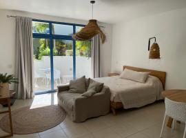 Cozy condo in Blue Pelican, alquiler temporario en Koolbaai