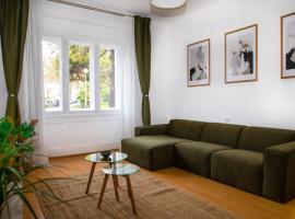 BRAND NEW City Center Apartment Nostalgija