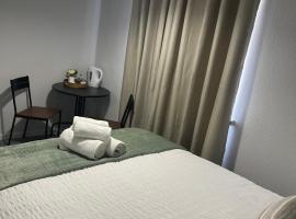 cozy room Shared House, guest house di Bristol