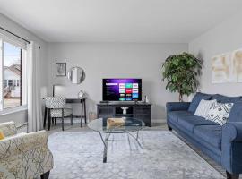 Bright & Comfy 1 Bedroom Flat - Hollywood Suites, hotel di Mount Clemens