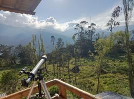 HOSTAL CASA DE GUADUA/ THE BAMBOO HOUSE, holiday rental in Choachí