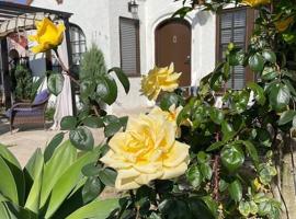 The Heart of Belmont Shore, hotel with parking in Long Beach