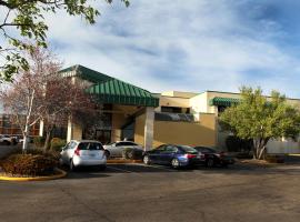 Quality Inn & Suites Fort Collins, hotel near Fort Collins-Loveland Municipal Airport - FNL, Fort Collins