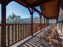 Mountain View Lodge, 8 BR, Hot Tub, Pool Table, Theater Room, Sleeps 24, cottage in Gatlinburg