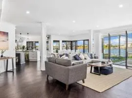 Opulent Canal-Front Retreat